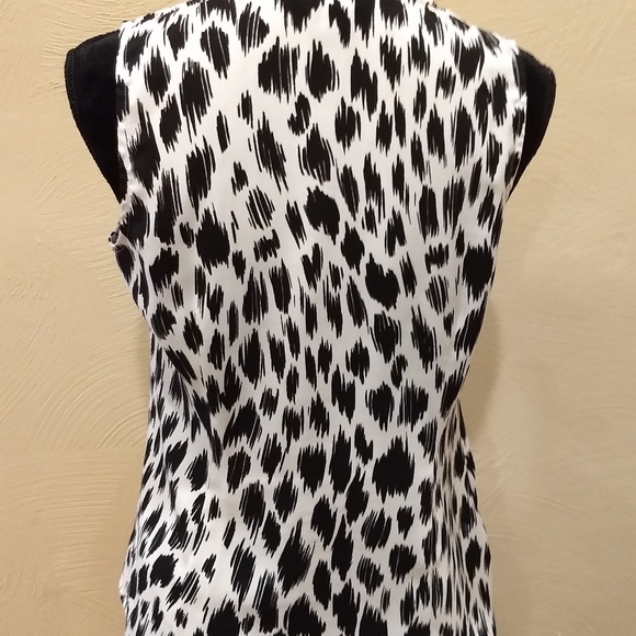 Ann Taylor LOFT petite leopard print short sleeved blouse - Picture 6 of 7